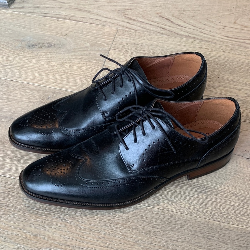 Florsheim Black Sorrento Wingtip Oxford